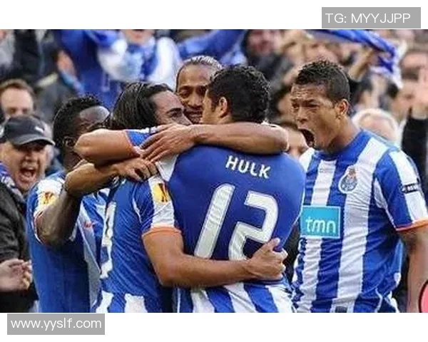 西甲惊现冷门那不勒斯与波尔图激战成平局引发全场热议 西甲惊现冷门那不勒斯与波尔图激战成平局引发全场热议