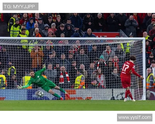 德甲激战：热刺逆转巴黎圣日耳曼补时绝杀引发全场狂欢