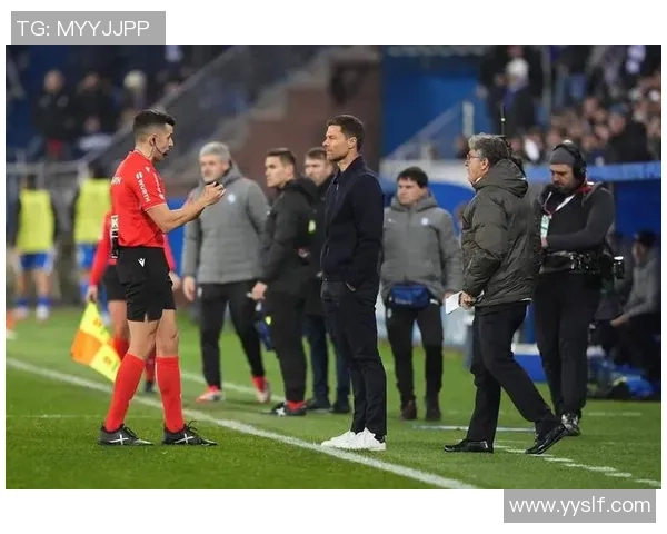 西甲激战曼联逆转拜仁绝杀瞬间引发争议判罚全场沸腾