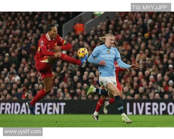 国王杯决赛曼城逆转曼联乌龙球成比赛转折点引发全场沸腾 国王杯决赛曼城逆转曼联乌龙球成比赛转折点引发全场沸腾