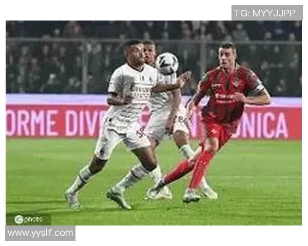 意甲激战：巴黎圣日耳曼大胜那不勒斯红牌事件引发全场热议与战术分析