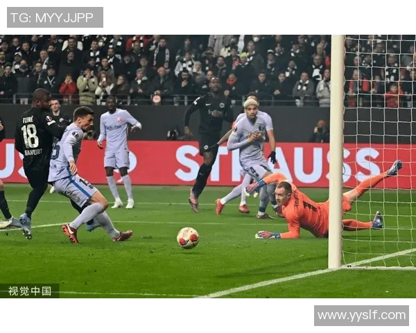 欧联杯巴萨与里昂激战成平局精彩瞬间回顾十大进球引爆全场热情