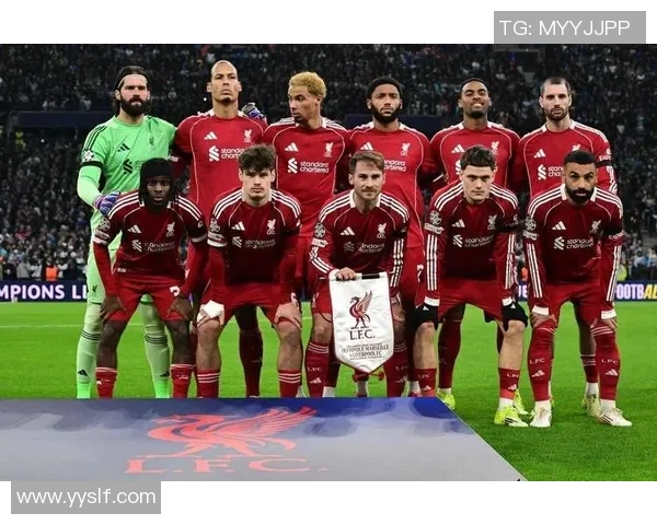 中超激战：拜仁与阿森纳鏖战至平局绝杀瞬间引发全场狂欢