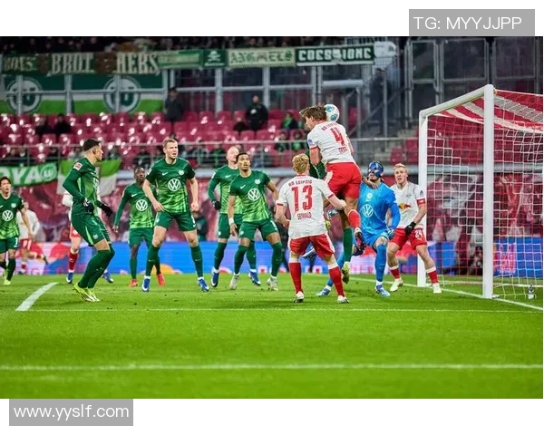 莱比锡逆转曼联全场沸腾精彩瞬间回顾与战报分析 莱比锡逆转曼联全场沸腾精彩瞬间回顾与战报分析