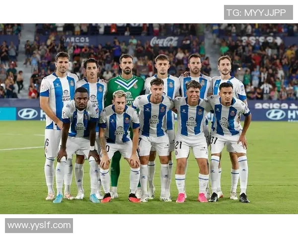 西甲焦点战多特蒙德与巴萨战平神奇扑救成比赛转折点分析 西甲焦点战多特蒙德与巴萨战平神奇扑救成比赛转折点分析